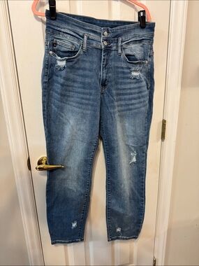 Judy Blue Light Wash Distressed Ankle Jeans